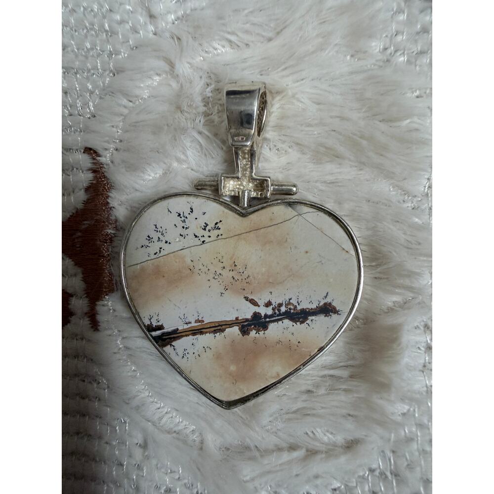 .925  Picture Jasper and Mother of Pearl Heart Pendant “Big Kiss” (X) Bail Opens - Picture 4 of 13